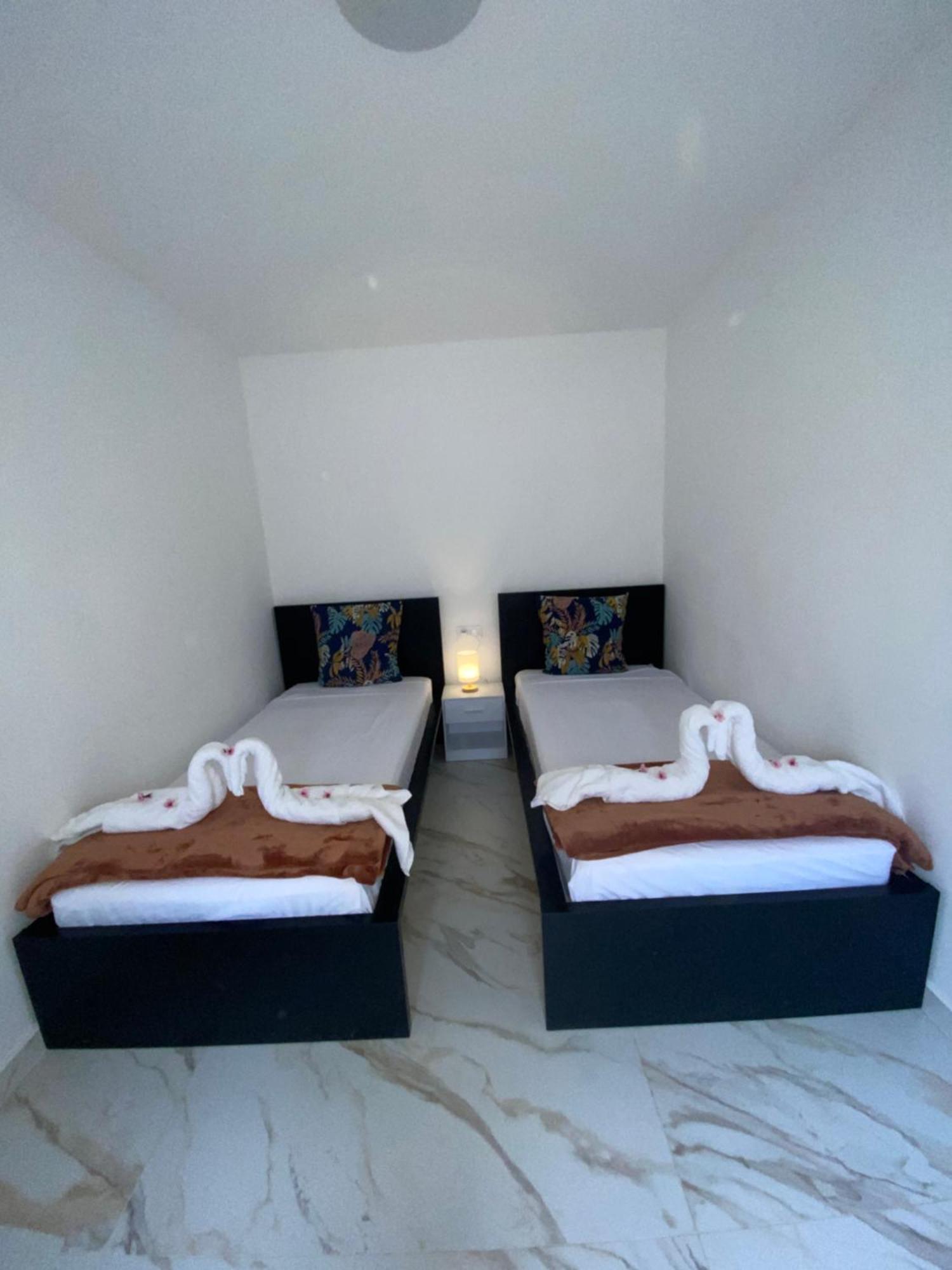 Requesens Playa Apartment Empuriabrava Luaran gambar